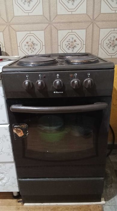 Продам кухонную плиту  "Hansa" Б/У
