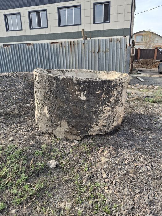 Продам  кольцо  канализационное  Ж/Б