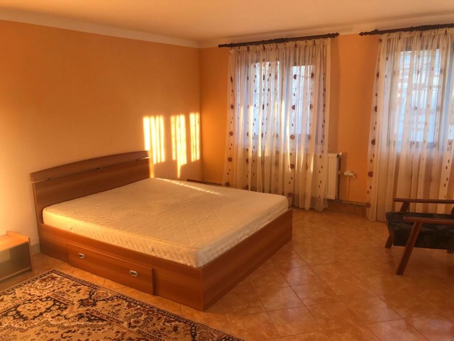 Inchiriez apartament 150 mp Silver Mall