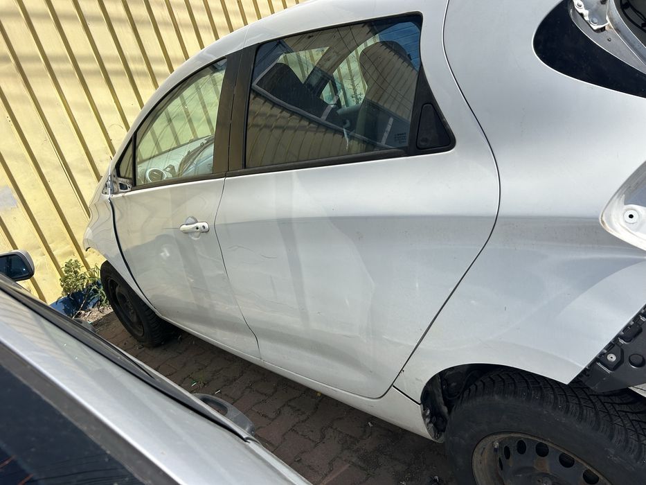 Dezmembrez Renault Zoe generatia 1 ( 2012-2019 )
