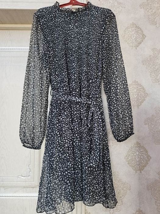 Продам платье 8000