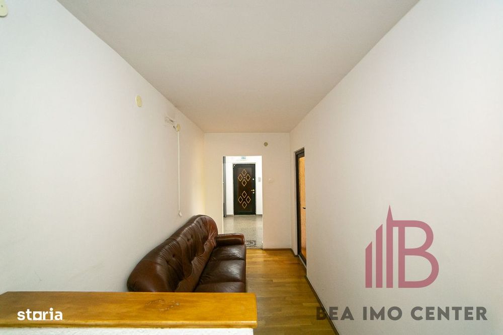 Birou ultracentral, parter, ideal pentru cabinet, birou, sediu firmă!