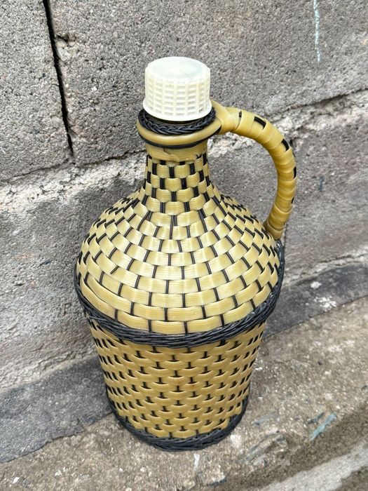 Продам бутыль 3 литра