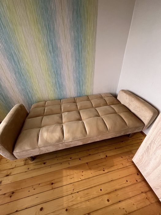 Разтегателен диван