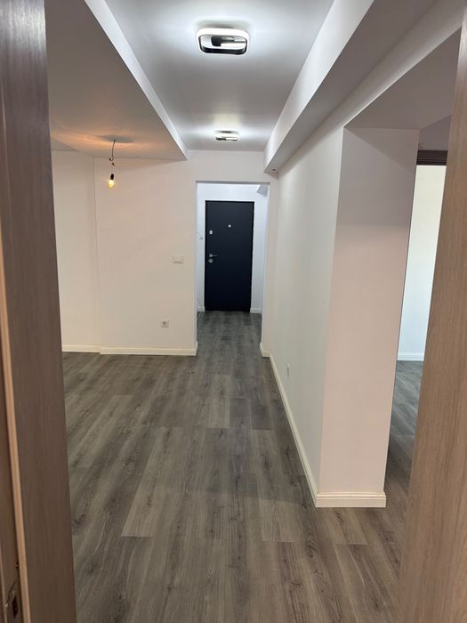 Ultracentral 3 camere
