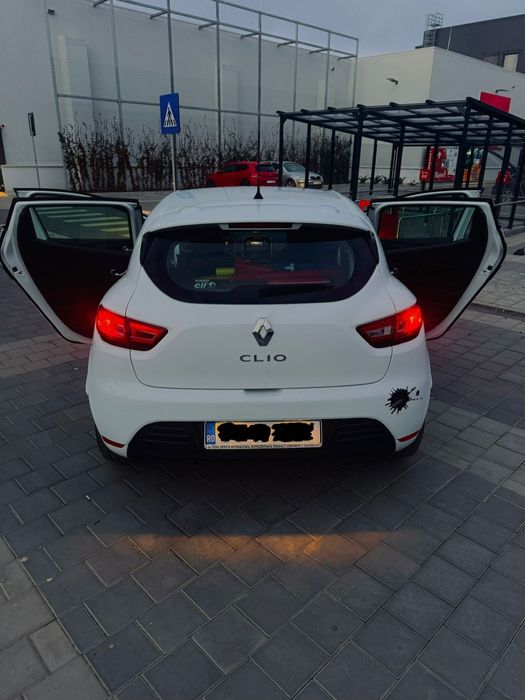 Vând Renault Clio