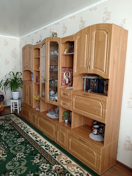 Стенка в гостиную