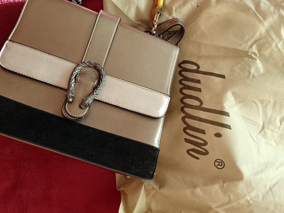 Нова чанта Dudlin