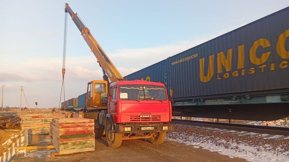 Услуги авто кран. Алматы.