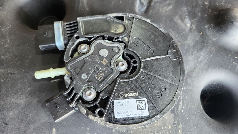 Rezervor pompa Adblue Mercedes S class W222 S350 A2224706801