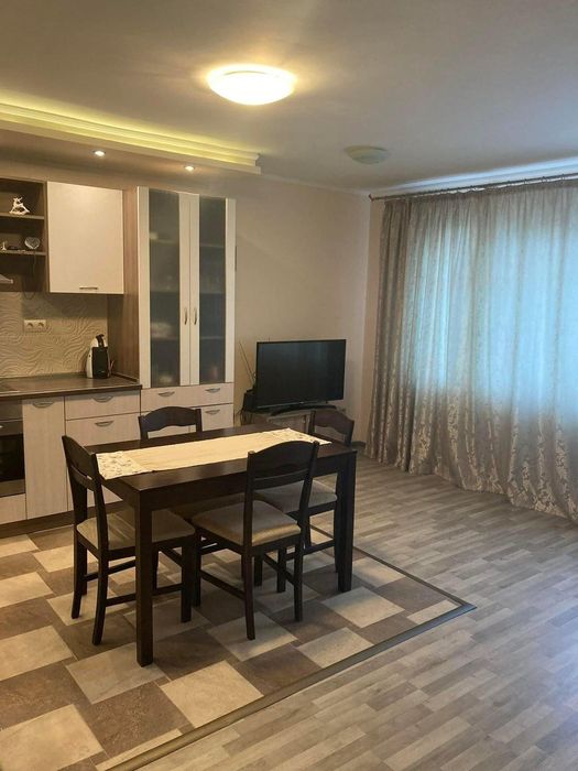 Дава се под наем Двустаен апартамент в Варна, Левски - 65 кв.м за 460 € - Снимка #1