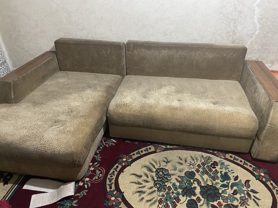 Продам диван в хорошем состоянии