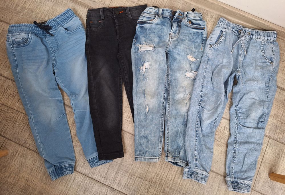 Lot blugi marimea 110/116