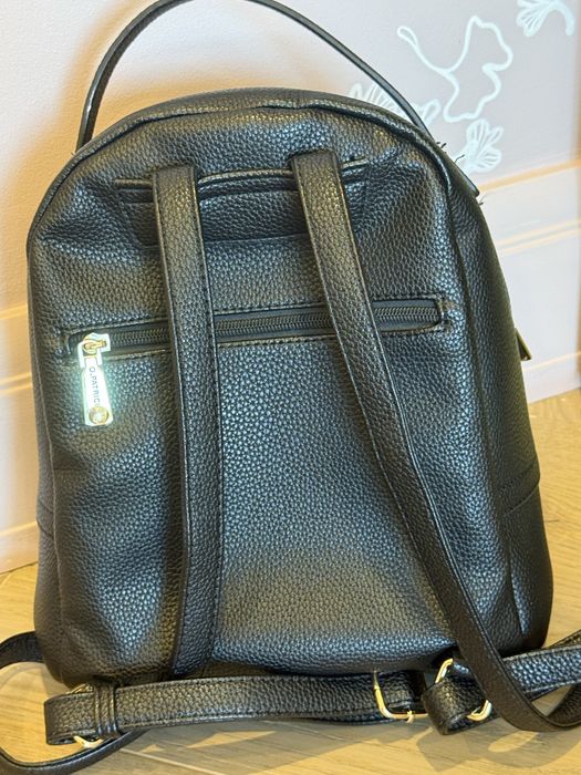 Черный рюкзак ( среднего размера)