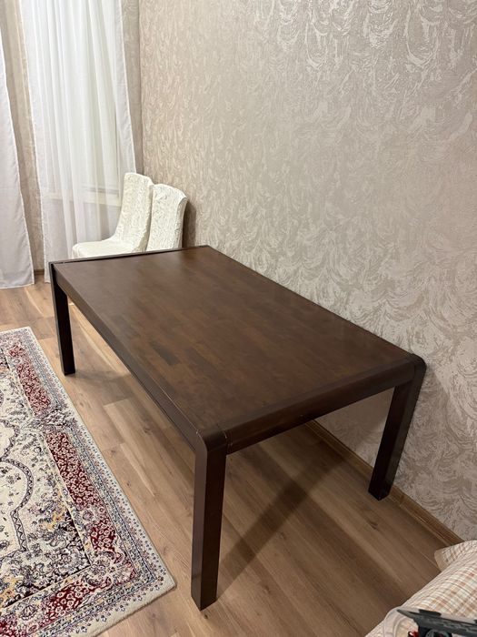 Продам стол коричневый