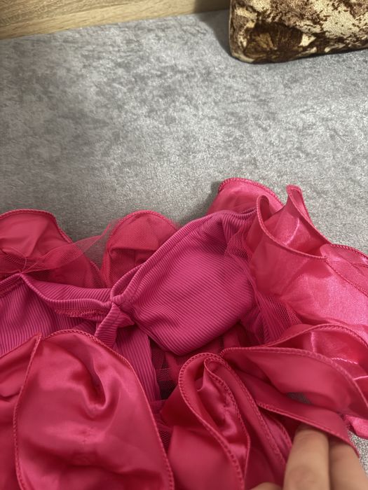 Красива рокля в циклама