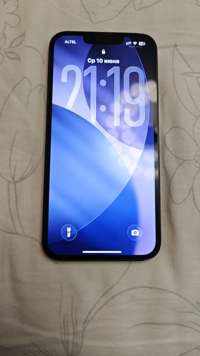 iPhone 14 в хорошем состояний