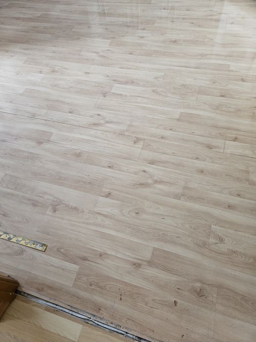 Б/у ламинат, около 100кв.м