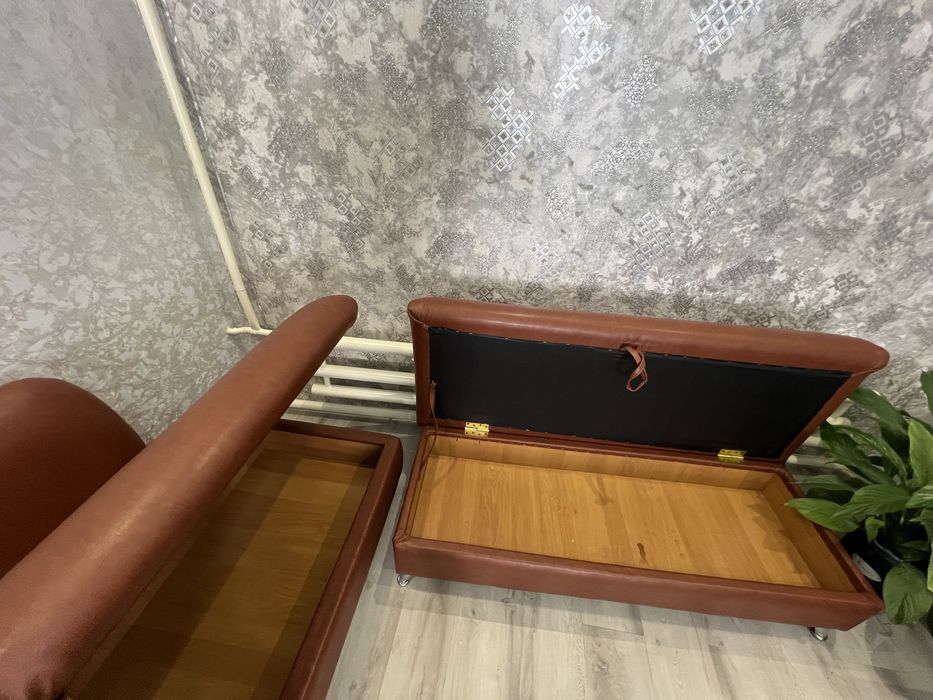 Под офисной Диван Продажа почти новый 150у.е