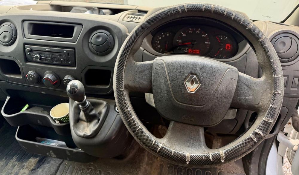 Renault Master Motor 2.3 an 2013 volan dreapta