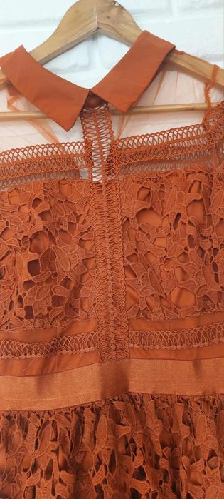 Продавам официална рокля