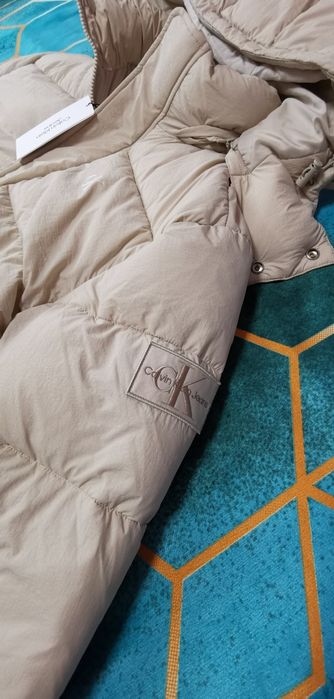 Geaca nouă Calvin klein