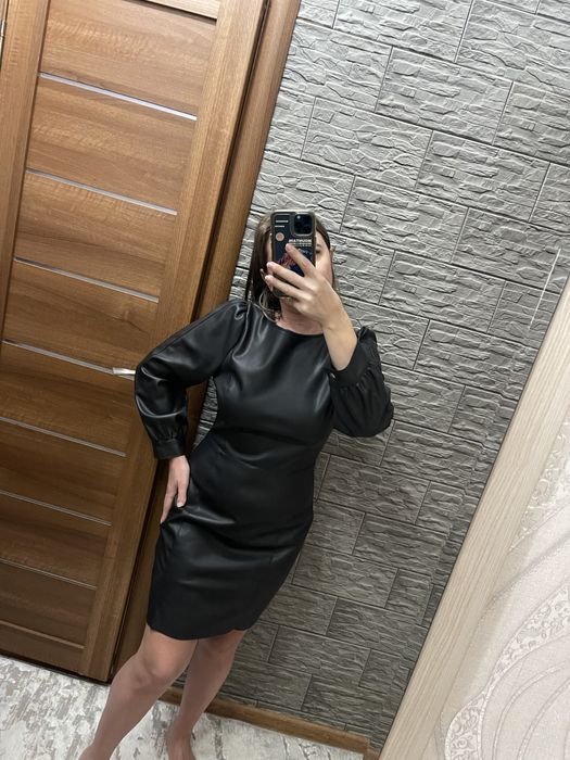Продам новое кожаное платье