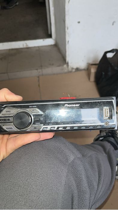Продам магнитолу pioneer