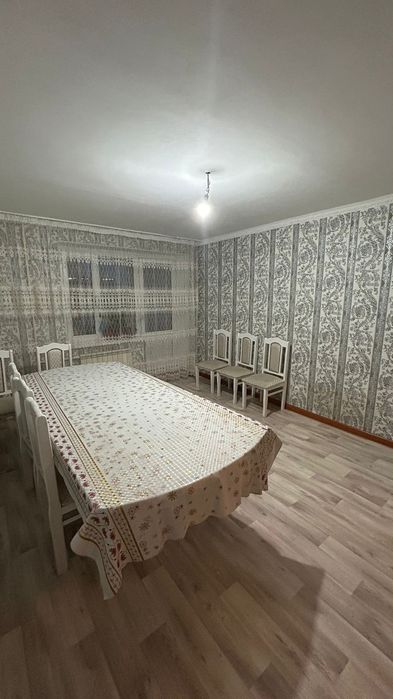 Стол стульясымен сатылады