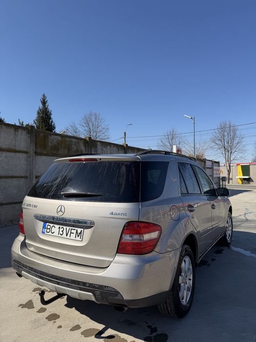 Mercedes Benz ML 320 MODEL AMERICA
