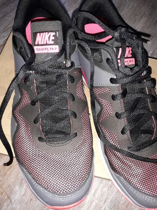 Маратонки Nike 38 и 40 н