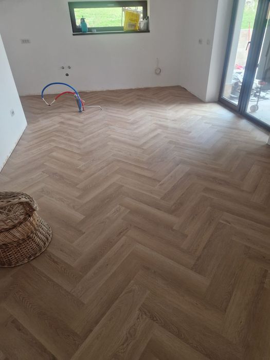 Micul Meseriaș, amenajări interioare