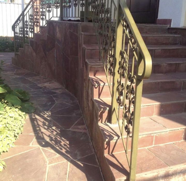 Камень Плитняк в Астане