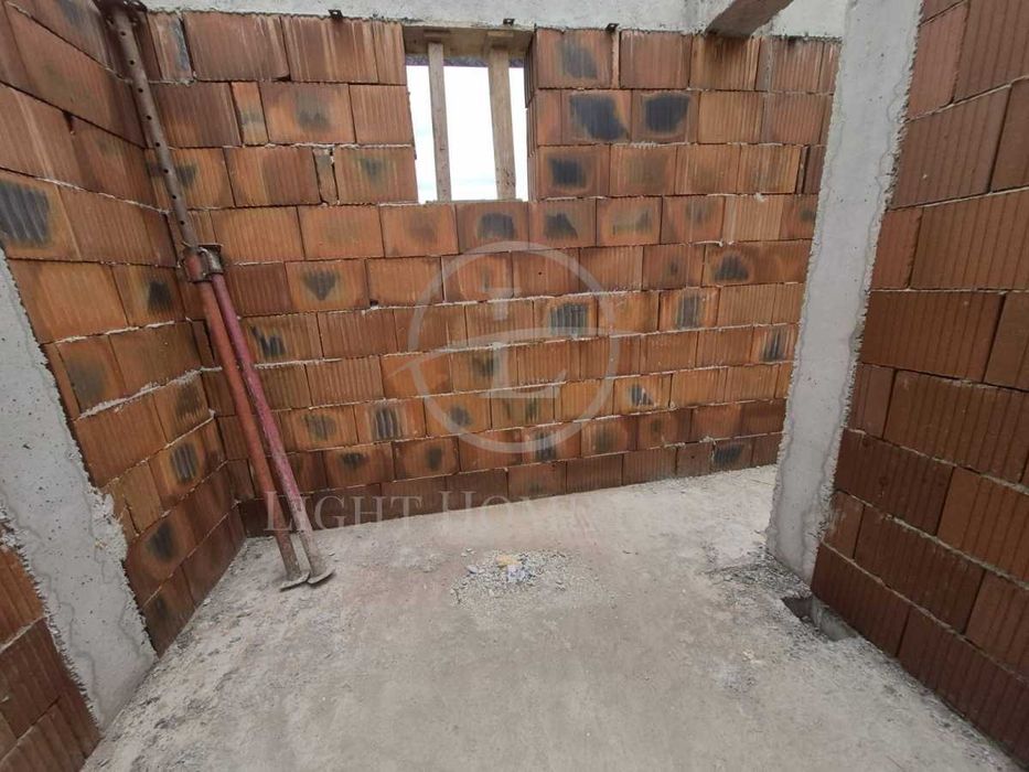 Реф. 2459 Къща с Три Спални и Паркомясто / Белащица