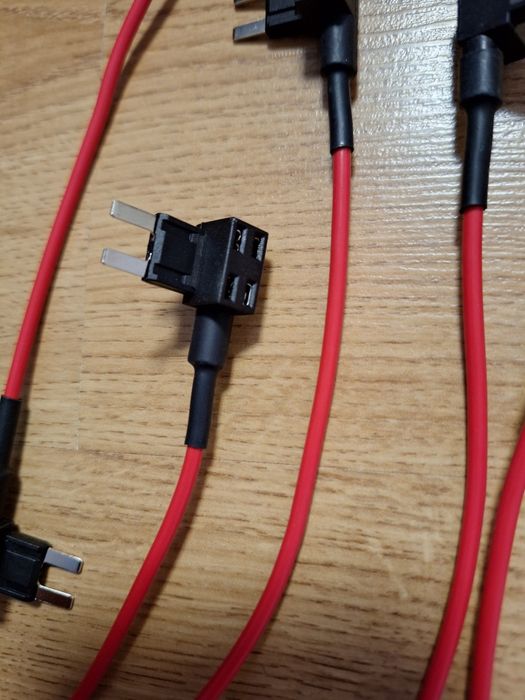 допълнителен държач за предпазители 9 бр.