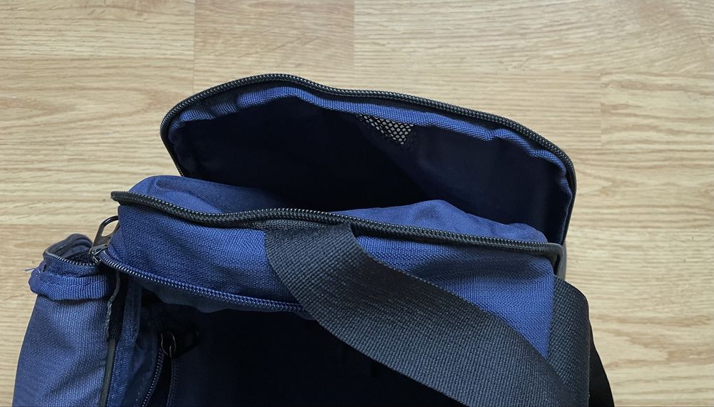 Geanta sport Nike bleumarin