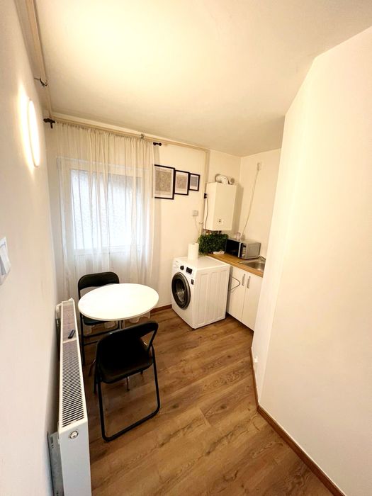 Inchiriez garsoniera