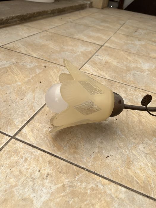 Продавам 2 броя лампи