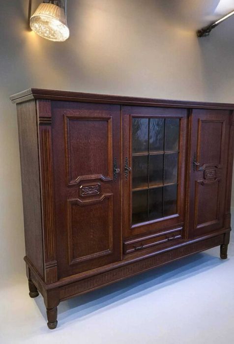 Дъбови контрабюфети и шкафове- внос от Нидерландия