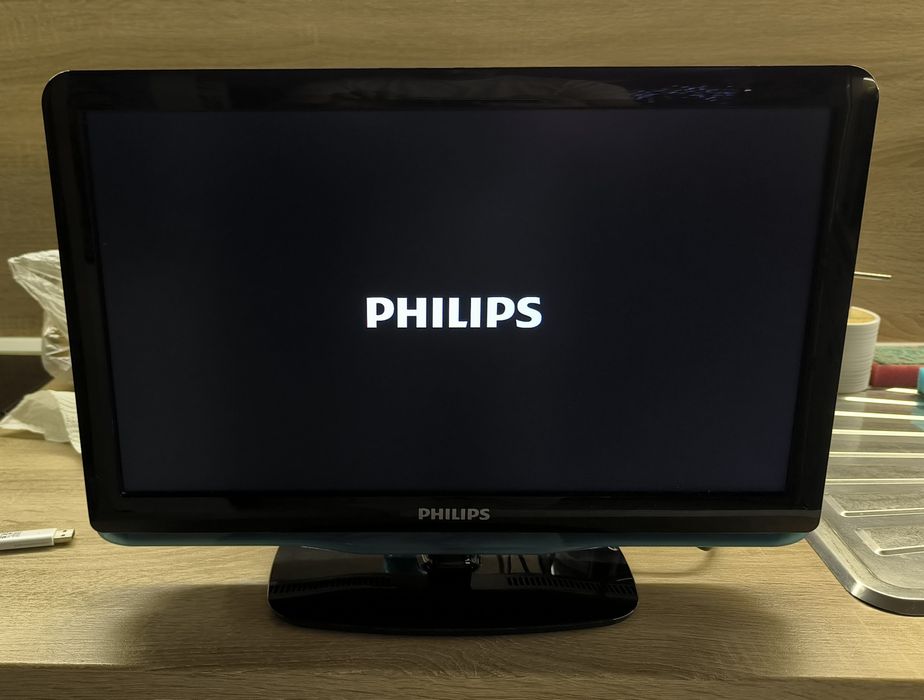 Телевизор PHILIPS 19" LED