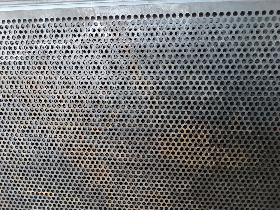 Сетка для дробилки толщиной 3 мм 1250см/2500см