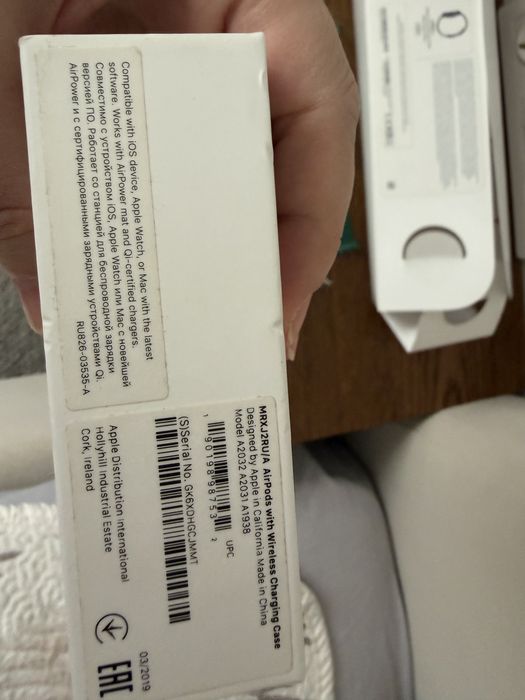 Apple Watch series 4 и 2 Air pods