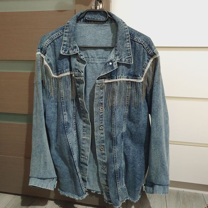 Vând jachetă blug cu franjuri