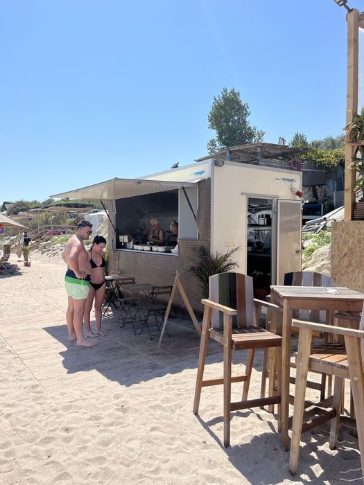 Rulota comerciala Fast Food / Food Truck de inchiriat