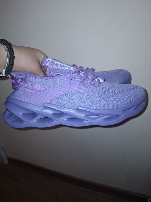 Маратонки дамски