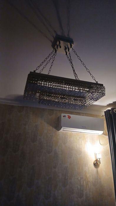 Продаю  люстру Б/У в хорошом состоянии надо лампочки менять