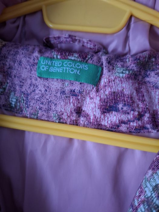 Vand jacheta Benetton 1o-11 ani.