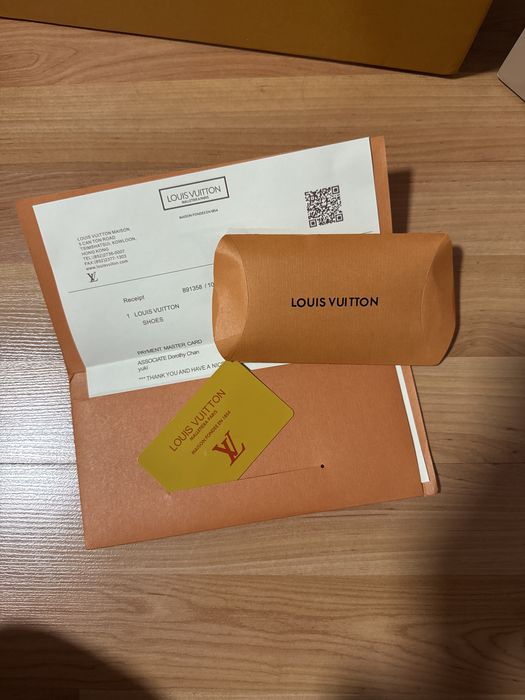 Louis Vuitton обувки.