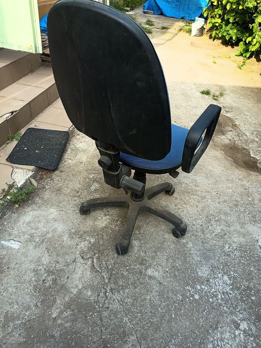 Vând scaun de birou
