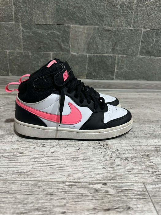 Маратонки NIKE номер 38.5